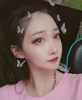 自称18很年轻